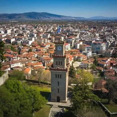 Thanias's 1 アパート