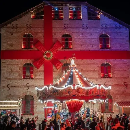 Thanias's 1 * Tríkala